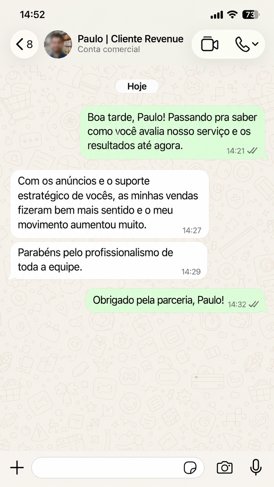 Conversa de WhatsApp com o depoimento de Paulo sobre o serviço da Revenue Marketing